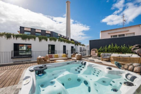 Luxury Penthouse with Jacuzzi Private Terrace in Center of Funchal